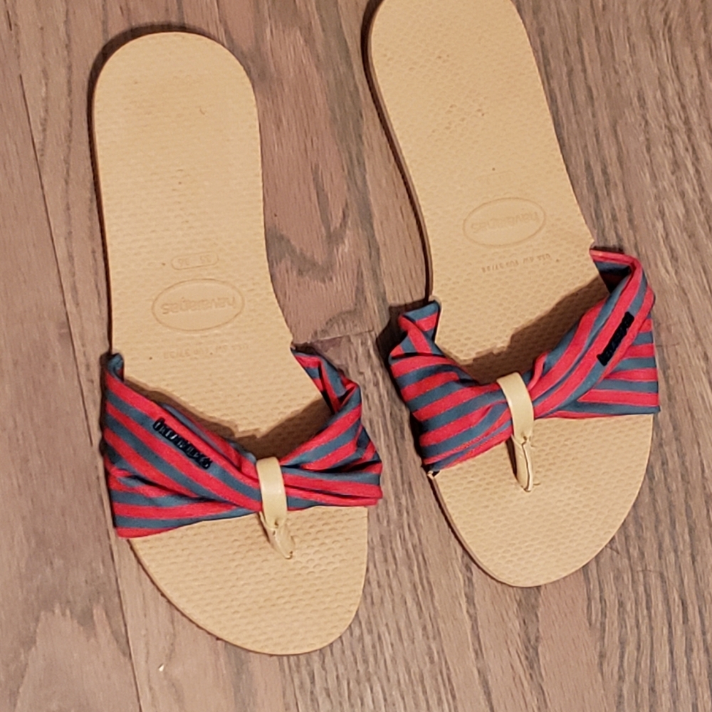 Havaianas You San Tropez Red & Gray Sandals Flip Flops  NWOT